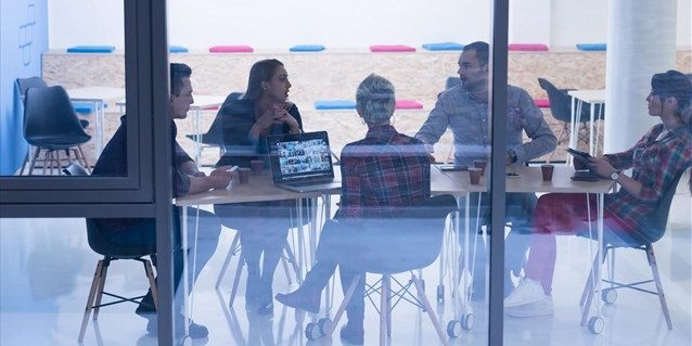 epixeirisi-stelexi-meeting-upologistis